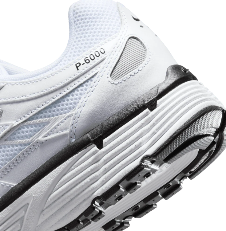 Nike  Sneakers - White / Silver / Black