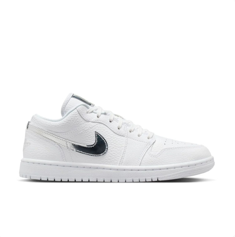 Jordan Low-Top Sneakers - White / Metallic Silver