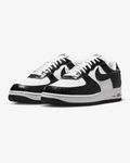 Nike Low-Top Sneakers - Black / White Crackle Finish