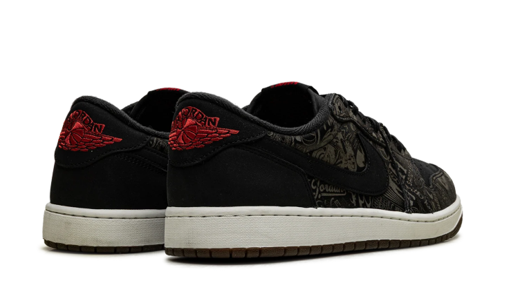 Jordan Low-Top Sneakers - Black / Graphic Print / Brown