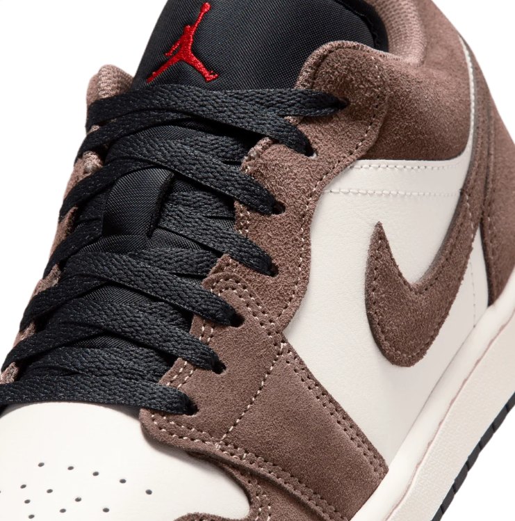 Jordan Low-Top Sneakers - Brown / Cream