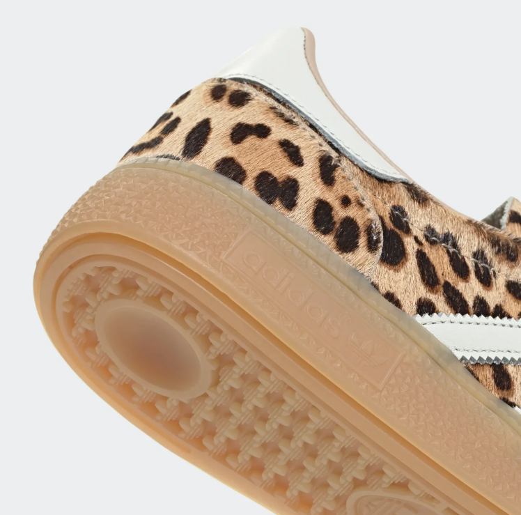 adidas Low-Top Sneakers - Leopard Print / Off-White / Gum