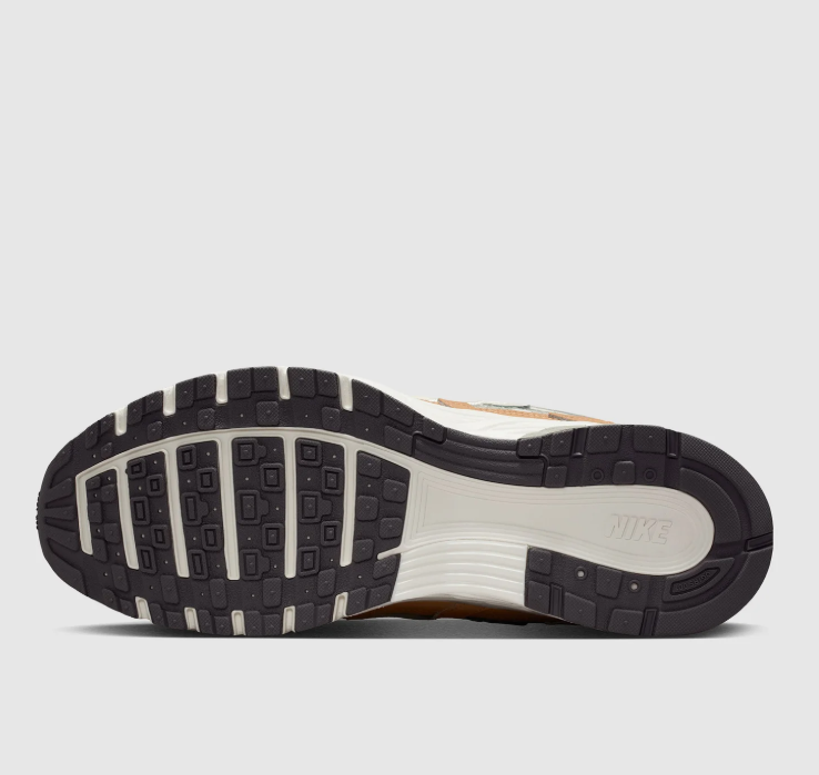 Nike  Sneakers - Cream / Grey / Tan