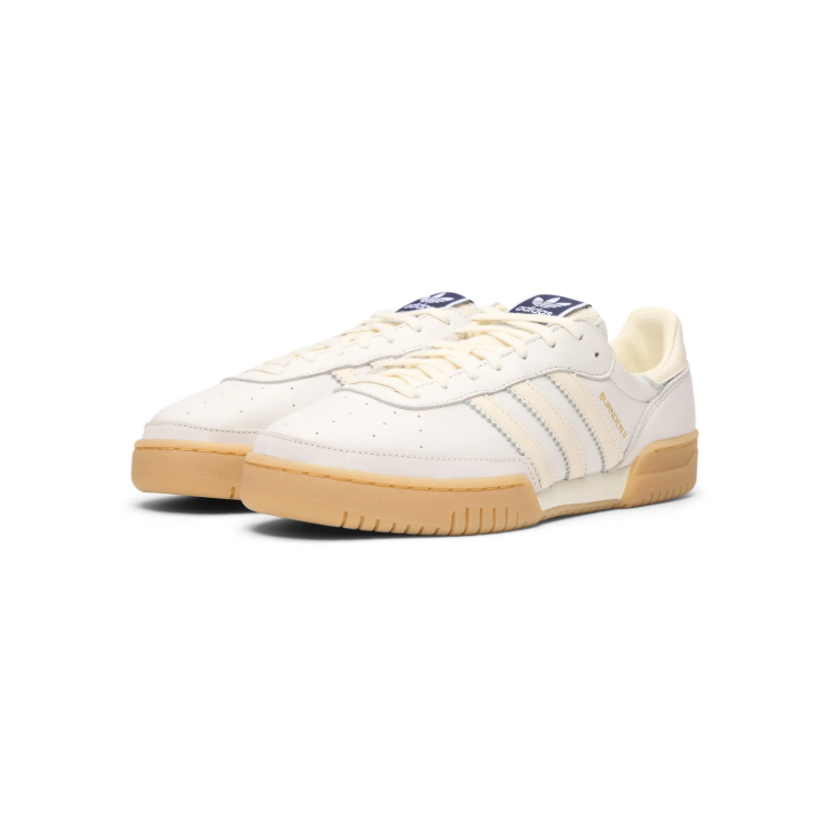 adidas Low-Top Sneakers - Off-White / Cream / Gum