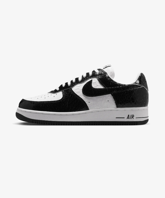 Nike Low-Top Sneakers - Black / White Crackle Finish