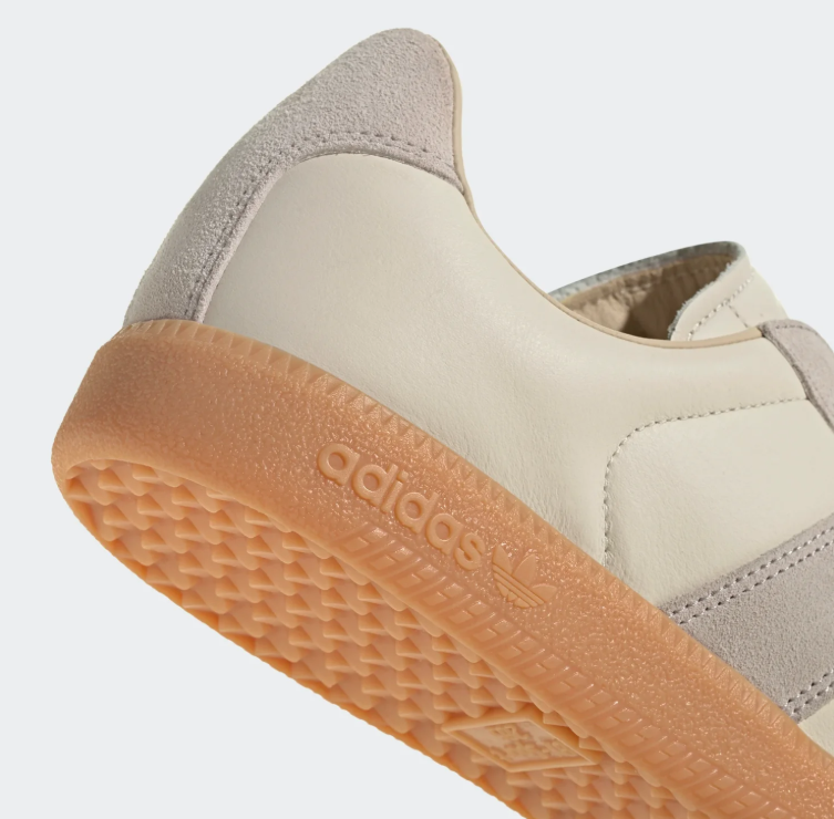 adidas Low-Top Sneakers - Cream / Light Grey / Gum